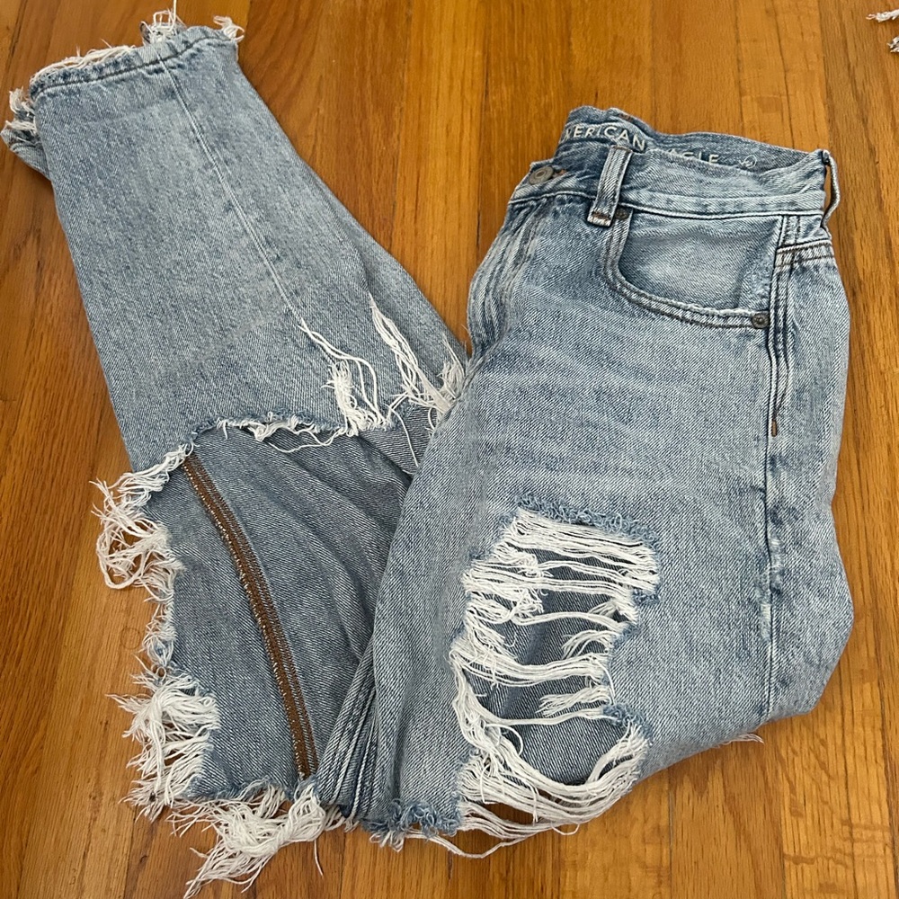 american eagle mom jeans